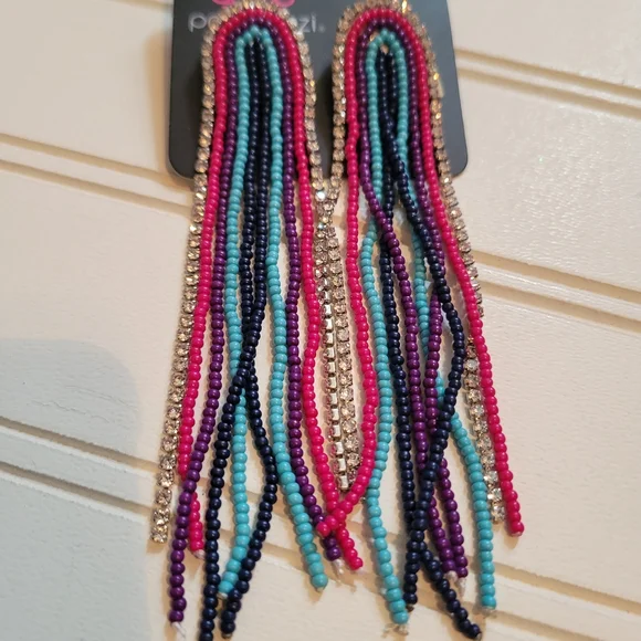 Earrings 🔥🔥🔥 - Picture 2 of 4